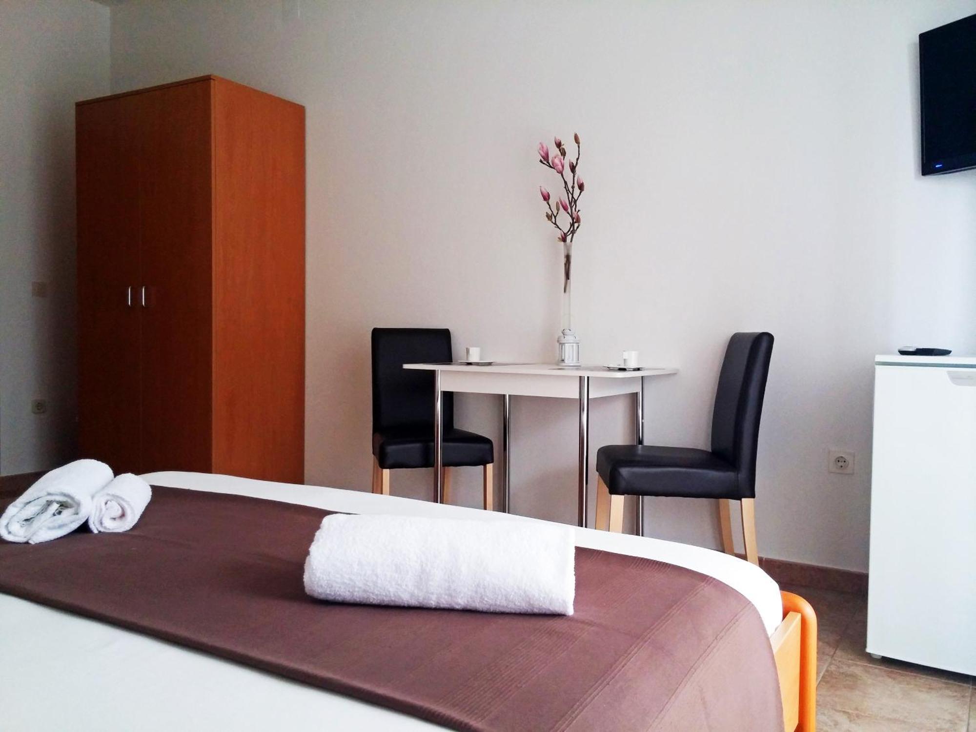 Apartments And Rooms Saric جادريغا الغرفة الصورة